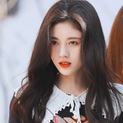 无法触碰的她